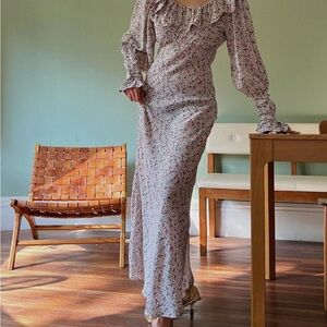 Doen Floral Maxi Dress in Cream and Pink